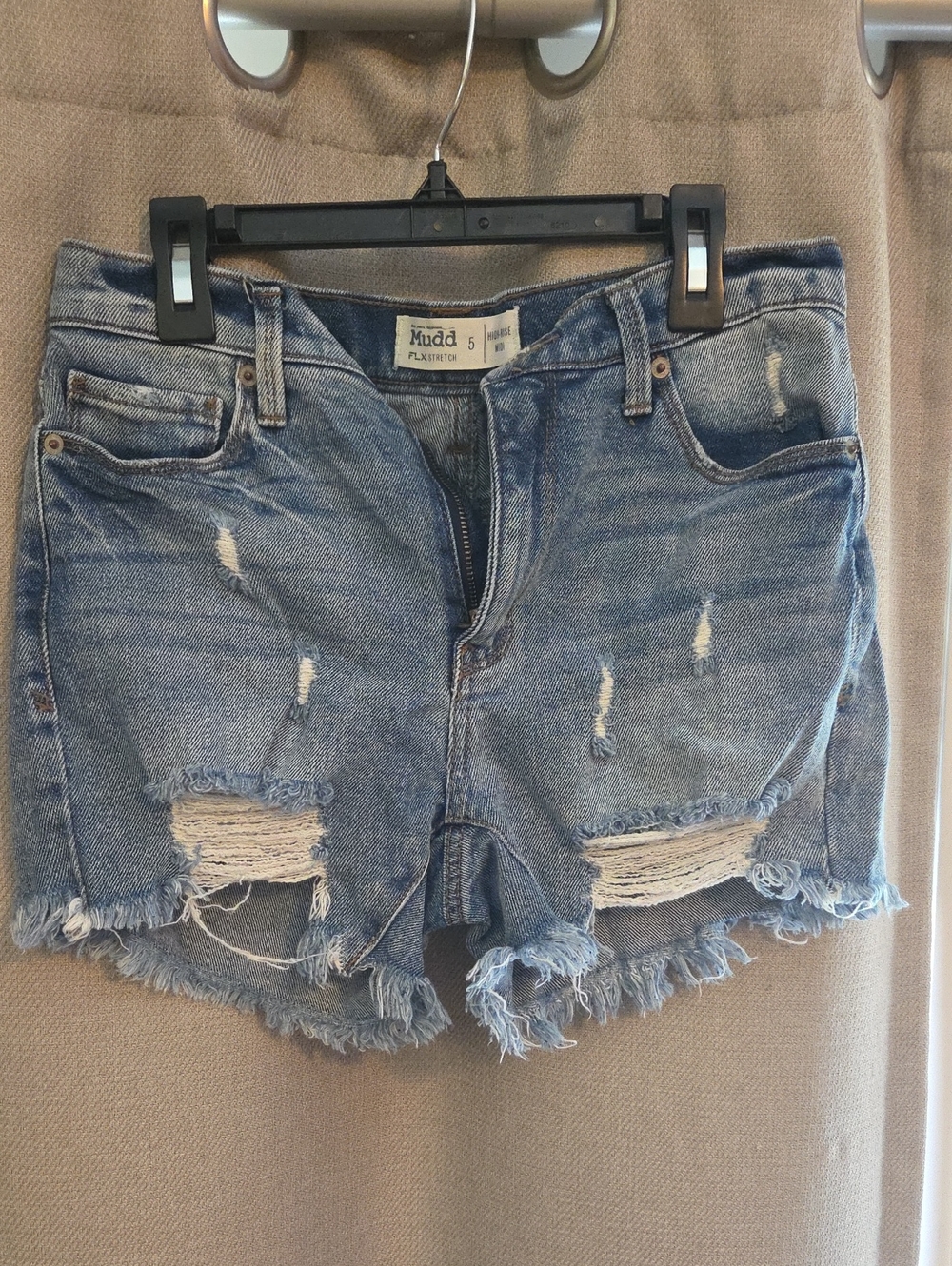 Mudd Light Blue Distressed Frayed-Hem Denim Shorts